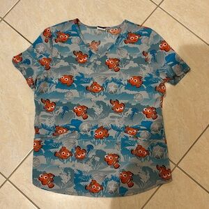 Size medium Finding Nemo scrub top